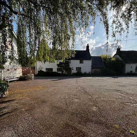 Notley Arms Inn Exmoor National Park Elworthy Екстер'єр фото