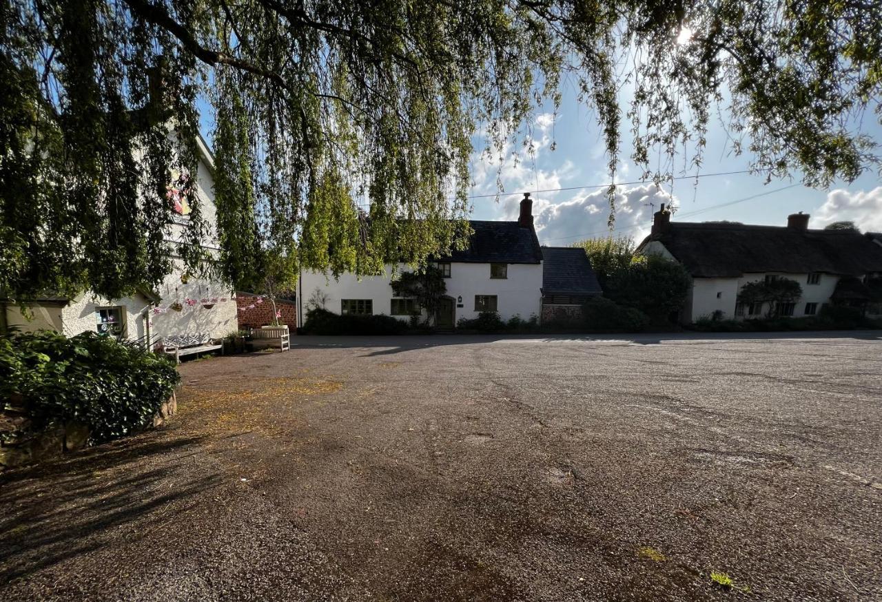 Notley Arms Inn Exmoor National Park Elworthy Екстер'єр фото